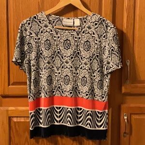 Gently used ladies Alfred dunner top size M petite